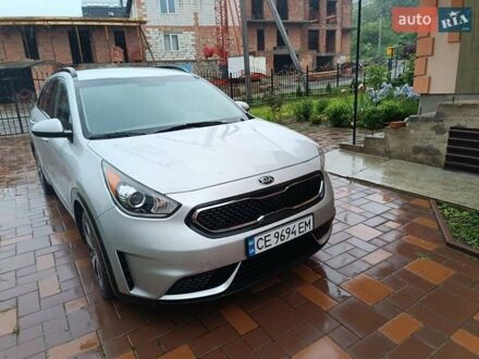 Киа Niro 2017 в Черновцах на Automoto.ua Серый Киа Niro, объемом двигателя 1.58 л и пробегом 136 тыс. км за 13600 $, фото 1 на Automoto.ua