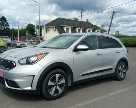 Серый Киа Niro, объемом двигателя 0 л и пробегом 203 тыс. км за 292 $, фото 1 на Automoto.ua