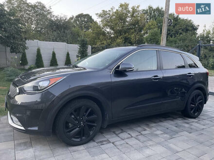 Серый Киа Niro, объемом двигателя 1.58 л и пробегом 213 тыс. км за 13800 $, фото 1 на Automoto.ua