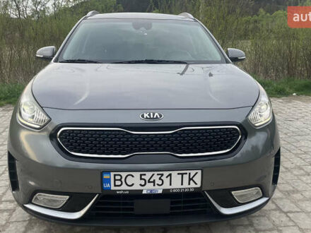 Киа Niro 2017 в Львове на Automoto.ua Серый Киа Niro, объемом двигателя 1.58 л и пробегом 215 тыс. км за 14500 $, фото 1 на Automoto.ua