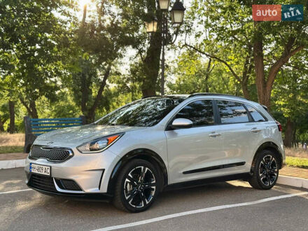 Киа Niro 2018 в Одессе на Automoto.ua Серый Киа Niro, объемом двигателя 1.6 л и пробегом 122 тыс. км за 16700 $, фото 1 на Automoto.ua