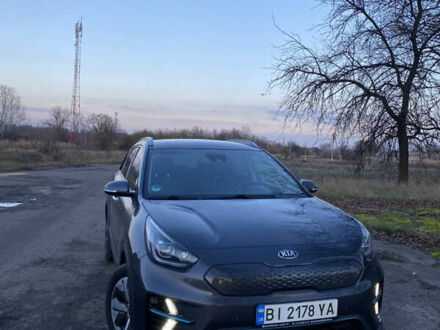 Сірий Кіа Niro, об'ємом двигуна 0 л та пробігом 134 тис. км за 17499 $, фото 1 на Automoto.ua