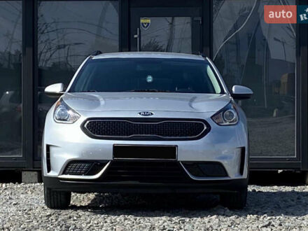 Киа Niro 2018 в Львове на Automoto.ua Серый Киа Niro, объемом двигателя 1.58 л и пробегом 136 тыс. км за 14500 $, фото 1 на Automoto.ua