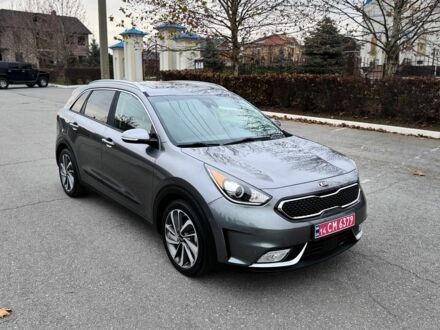 Серый Киа Niro, объемом двигателя 1.6 л и пробегом 111 тыс. км за 17400 $, фото 1 на Automoto.ua