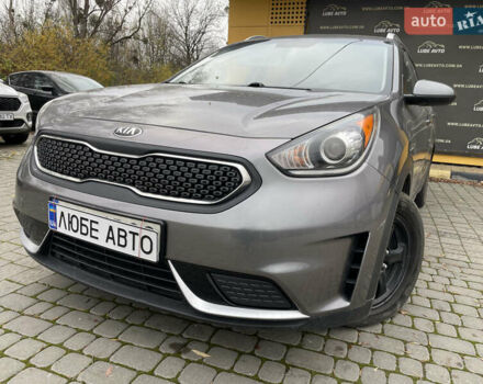 Сірий Кіа Niro, об'ємом двигуна 1.58 л та пробігом 208 тис. км за 14200 $, фото 1 на Automoto.ua