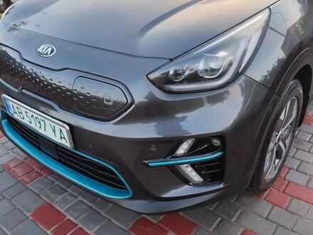 Киа Niro 2018 в Ильинцах на Automoto.ua Серый Киа Niro, объемом двигателя 0 л и пробегом 138 тыс. км за 17500 $, фото 1 на Automoto.ua