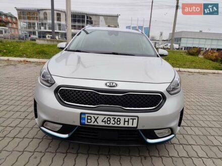Серый Киа Niro, объемом двигателя 1.6 л и пробегом 73 тыс. км за 20600 $, фото 1 на Automoto.ua