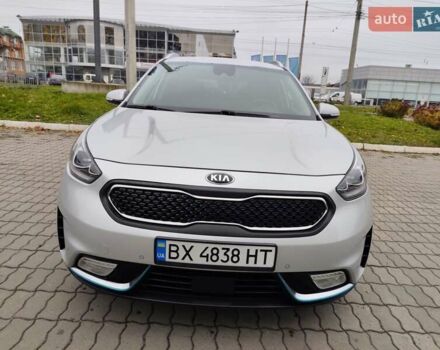 Серый Киа Niro, объемом двигателя 1.6 л и пробегом 73 тыс. км за 20600 $, фото 1 на Automoto.ua