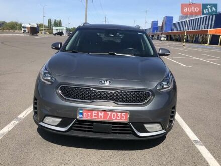 Сірий Кіа Niro, об'ємом двигуна 1.6 л та пробігом 250 тис. км за 17500 $, фото 1 на Automoto.ua
