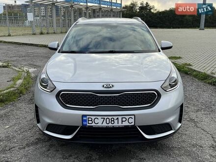 Серый Киа Niro, объемом двигателя 1.58 л и пробегом 98 тыс. км за 16000 $, фото 1 на Automoto.ua