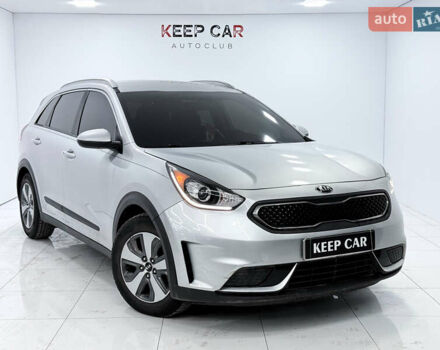 Серый Киа Niro, объемом двигателя 1.6 л и пробегом 115 тыс. км за 16200 $, фото 1 на Automoto.ua