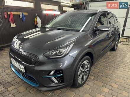 Кіа Niro 2019 у Чернівцях на Automoto.ua Сірий Кіа Niro, об'ємом двигуна 0 л та пробігом 123 тис. км за 17599 $, фото 1 на Automoto.ua