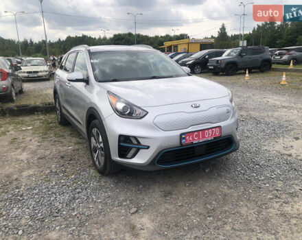 Серый Киа Niro, объемом двигателя 0 л и пробегом 79 тыс. км за 14999 $, фото 1 на Automoto.ua