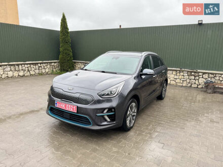Киа Niro 2019 в Хмельницком на Automoto.ua Серый Киа Niro, объемом двигателя 0 л и пробегом 119 тыс. км за 18482 $, фото 1 на Automoto.ua