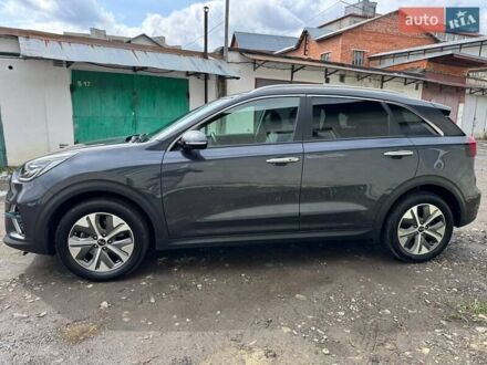 Киа Niro 2019 в Дрогобыче на Automoto.ua Серый Киа Niro, объемом двигателя 0 л и пробегом 139 тыс. км за 17777 $, фото 1 на Automoto.ua