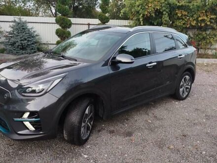 Кіа Niro 2019 у Львові на Automoto.ua Сірий Кіа Niro, об'ємом двигуна 0 л та пробігом 92 тис. км за 19800 $, фото 1 на Automoto.ua