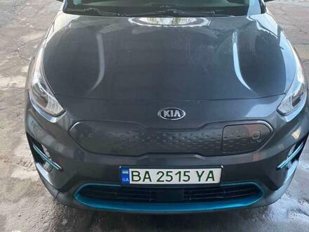 Кіа Niro 2019 у Новоукраинке на Automoto.ua Сірий Кіа Niro, об'ємом двигуна 0 л та пробігом 105 тис. км за 18100 $, фото 1 на Automoto.ua