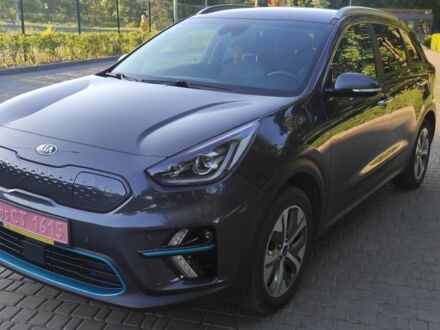 Кіа Niro 2019 у Кам'янське (Дніпродзержинськ) на Automoto.ua Сірий Кіа Niro, об'ємом двигуна 0 л та пробігом 117 тис. км за 18200 $, фото 1 на Automoto.ua