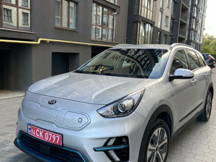 Сірий Кіа Niro, об'ємом двигуна 0 л та пробігом 79 тис. км за 18200 $, фото 1 на Automoto.ua