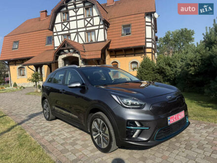 Сірий Кіа Niro, об'ємом двигуна 0 л та пробігом 158 тис. км за 17800 $, фото 1 на Automoto.ua