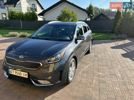 Сірий Кіа Niro, об'ємом двигуна 1.6 л та пробігом 98 тис. км за 18500 $, фото 1 на Automoto.ua