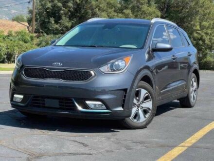 Серый Киа Niro, объемом двигателя 1.6 л и пробегом 88 тыс. км за 4600 $, фото 1 на Automoto.ua