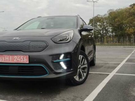 Киа Niro 2019 в Днепре (Днепропетровске) на Automoto.ua Серый Киа Niro, объемом двигателя 0 л и пробегом 149 тыс. км за 17800 $, фото 1 на Automoto.ua