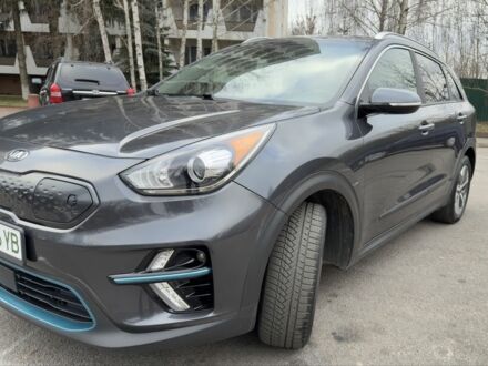 Серый Киа Niro, объемом двигателя 0 л и пробегом 67 тыс. км за 16800 $, фото 1 на Automoto.ua