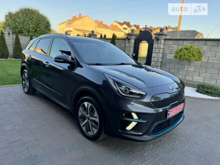 Серый Киа Niro, объемом двигателя 0 л и пробегом 129 тыс. км за 18499 $, фото 1 на Automoto.ua