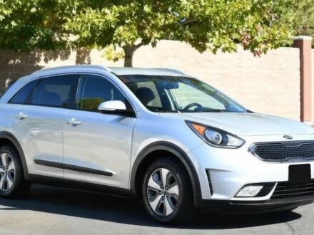 Сірий Кіа Niro, об'ємом двигуна 1.6 л та пробігом 48 тис. км за 12000 $, фото 1 на Automoto.ua
