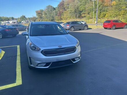 Сірий Кіа Niro, об'ємом двигуна 1.6 л та пробігом 49 тис. км за 5500 $, фото 1 на Automoto.ua