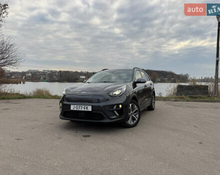 Сірий Кіа Niro, об'ємом двигуна 0 л та пробігом 101 тис. км за 16800 $, фото 1 на Automoto.ua