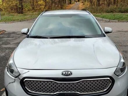 Сірий Кіа Niro, об'ємом двигуна 1.58 л та пробігом 84 тис. км за 17200 $, фото 1 на Automoto.ua