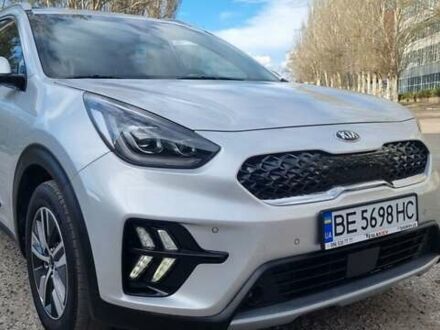 Сірий Кіа Niro, об'ємом двигуна 1.58 л та пробігом 88 тис. км за 25700 $, фото 1 на Automoto.ua