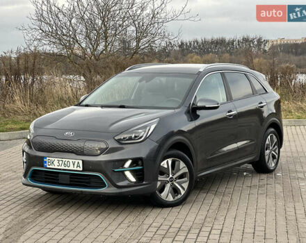 Сірий Кіа Niro, об'ємом двигуна 0 л та пробігом 157 тис. км за 16999 $, фото 1 на Automoto.ua