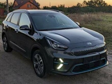 Серый Киа Niro, объемом двигателя 0 л и пробегом 36 тыс. км за 24500 $, фото 1 на Automoto.ua