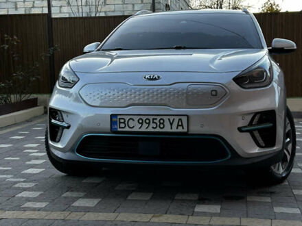 Киа Niro 2020 в Трускавце на Automoto.ua Серый Киа Niro, объемом двигателя 0 л и пробегом 74 тыс. км за 24500 $, фото 1 на Automoto.ua