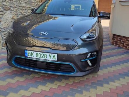 Серый Киа Niro, объемом двигателя 0 л и пробегом 49 тыс. км за 23000 $, фото 1 на Automoto.ua