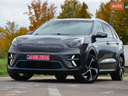 Киа Niro 2020 в Дрогобыче на Automoto.ua Серый Киа Niro, объемом двигателя 0 л и пробегом 77 тыс. км за 19950 $, фото 1 на Automoto.ua