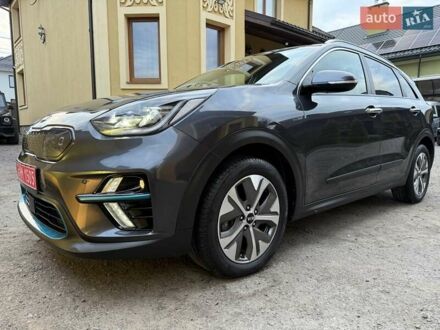 Серый Киа Niro, объемом двигателя 0 л и пробегом 136 тыс. км за 17950 $, фото 1 на Automoto.ua