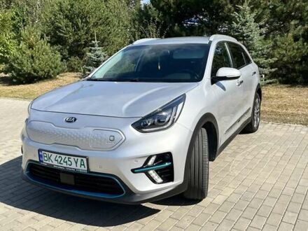 Киа Niro 2020 в Костополе на Automoto.ua Серый Киа Niro, объемом двигателя 0 л и пробегом 113 тыс. км за 18888 $, фото 1 на Automoto.ua