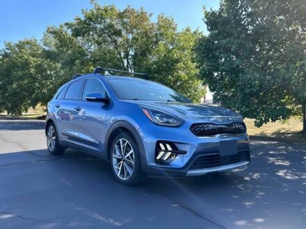 Серый Киа Niro, объемом двигателя 1.6 л и пробегом 50 тыс. км за 12000 $, фото 1 на Automoto.ua