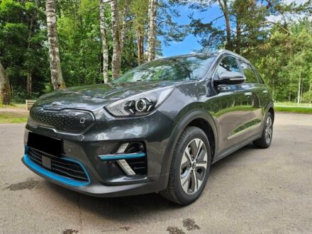 Киа Niro 2020 в Киеве на Automoto.ua Серый Киа Niro, объемом двигателя 0 л и пробегом 205 тыс. км за 12900 $, фото 1 на Automoto.ua