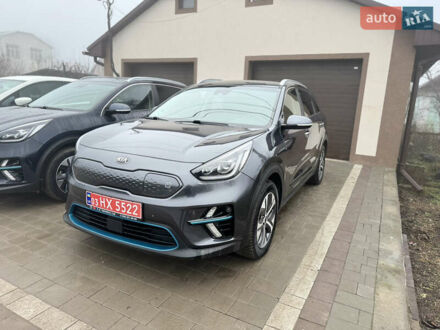 Серый Киа Niro, объемом двигателя 0 л и пробегом 115 тыс. км за 19201 $, фото 1 на Automoto.ua