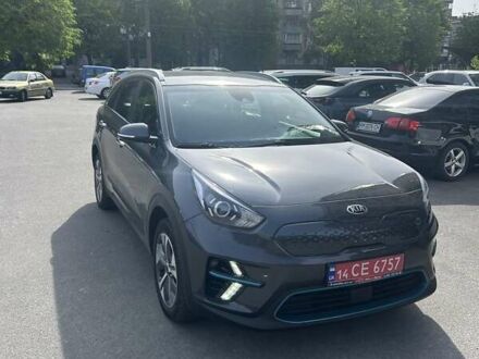 Сірий Кіа Niro, об'ємом двигуна 0 л та пробігом 66 тис. км за 19500 $, фото 1 на Automoto.ua