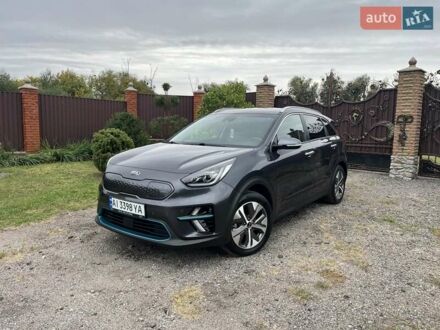 Серый Киа Niro, объемом двигателя 0 л и пробегом 127 тыс. км за 20800 $, фото 1 на Automoto.ua