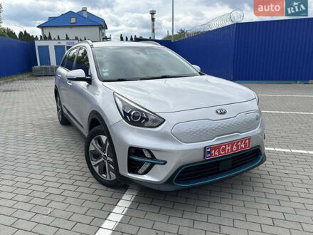 Киа Niro 2020 в Калуше на Automoto.ua Серый Киа Niro, объемом двигателя 0 л и пробегом 135 тыс. км за 17700 $, фото 1 на Automoto.ua