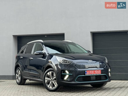 Серый Киа Niro, объемом двигателя 0 л и пробегом 156 тыс. км за 18500 $, фото 1 на Automoto.ua