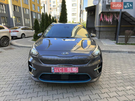 Серый Киа Niro, объемом двигателя 0 л и пробегом 112 тыс. км за 16999 $, фото 1 на Automoto.ua