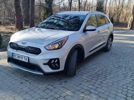 Кіа Niro 2020 у Львові на Automoto.ua Сірий Кіа Niro, об'ємом двигуна 1.58 л та пробігом 49 тис. км за 18700 $, фото 1 на Automoto.ua
